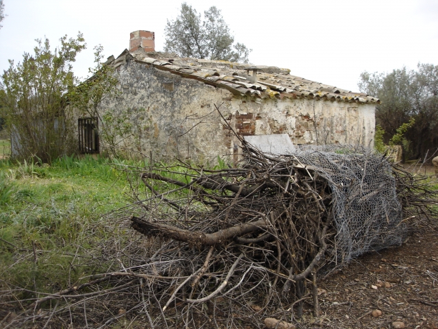  Country house (part of the stage) 